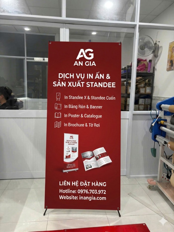Mẫu Standee X giá rẻ in PP sắc nét đẹp mắt cho sự kiện